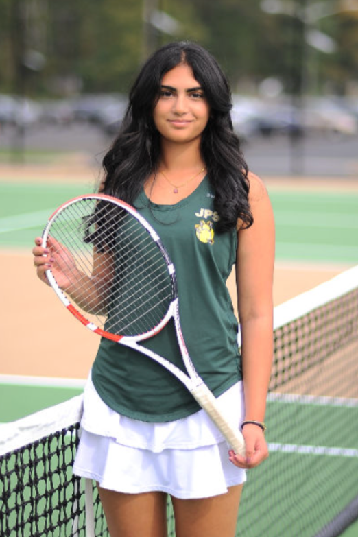Senior Spotlight: Neeva Sule